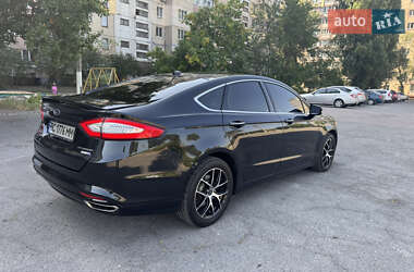 Седан Ford Fusion 2013 в 