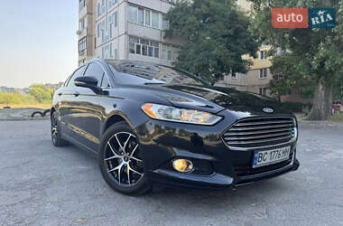 Седан Ford Fusion 2013 в 
