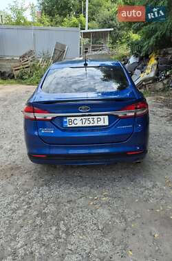 Седан Ford Fusion 2016 в 