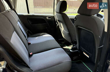 Хэтчбек Ford Fusion 2007 в 