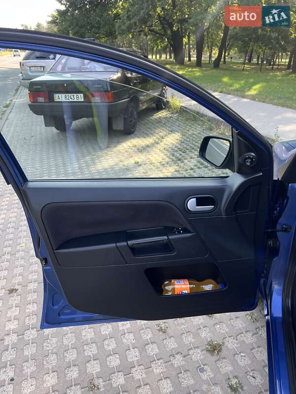 Хэтчбек Ford Fusion 2007 в Киеве