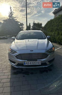 Седан Ford Fusion 2018 в 