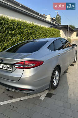 Седан Ford Fusion 2018 в 