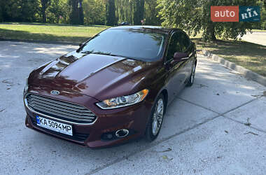 Седан Ford Fusion 2015 в 