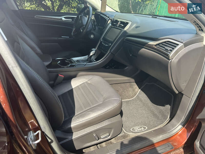 Седан Ford Fusion 2015 в Каневе фото 34 Седан Ford Fusion 2015 в Каневе