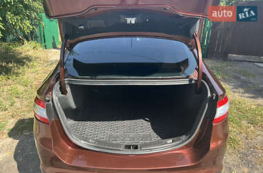 Седан Ford Fusion 2015 в 