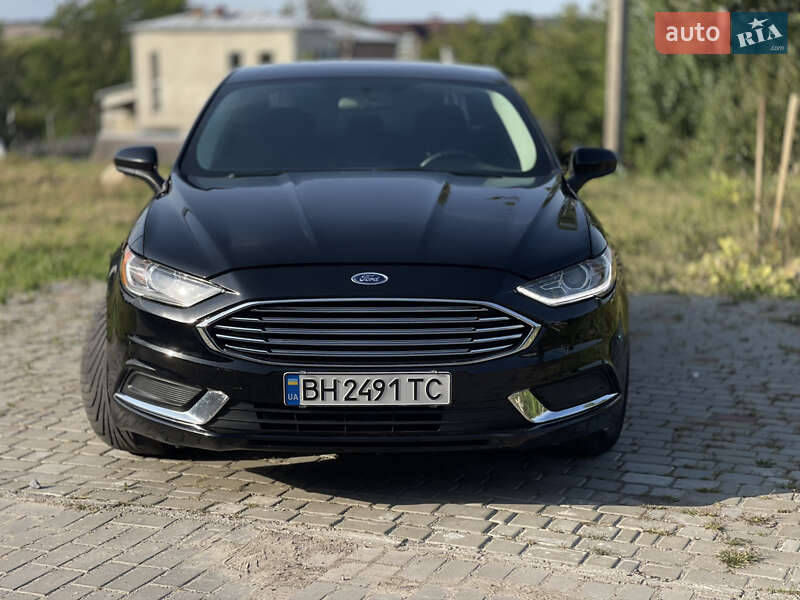 Седан Ford Fusion 2017 в Львові