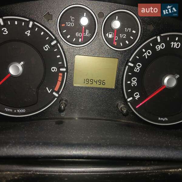 Хетчбек Ford Fusion 2010 в Димері