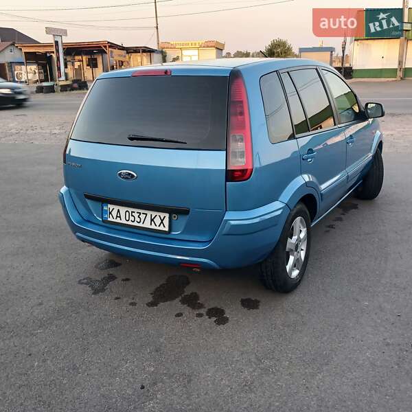 Хетчбек Ford Fusion 2010 в Димері