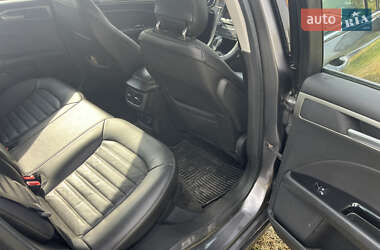 Седан Ford Fusion 2012 в 