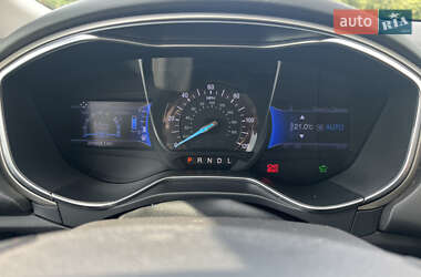 Седан Ford Fusion 2012 в 