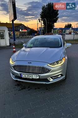 Седан Ford Fusion 2017 в 