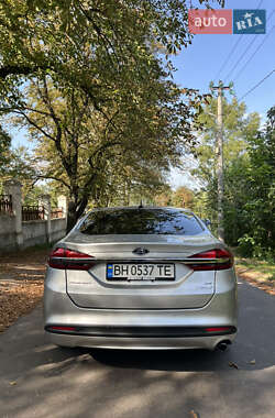 Седан Ford Fusion 2018 в 