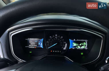 Седан Ford Fusion 2018 в 
