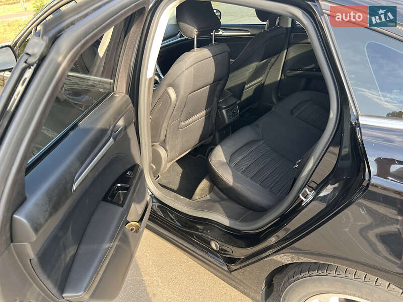 Седан Ford Fusion 2015 в Києві