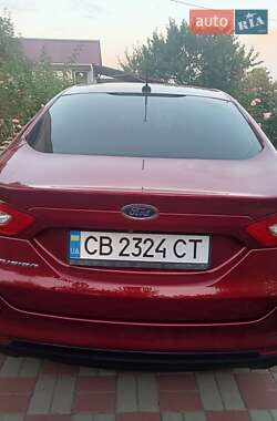 Седан Ford Fusion 2016 в 