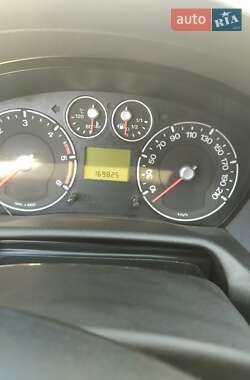 Хэтчбек Ford Fusion 2009 в 