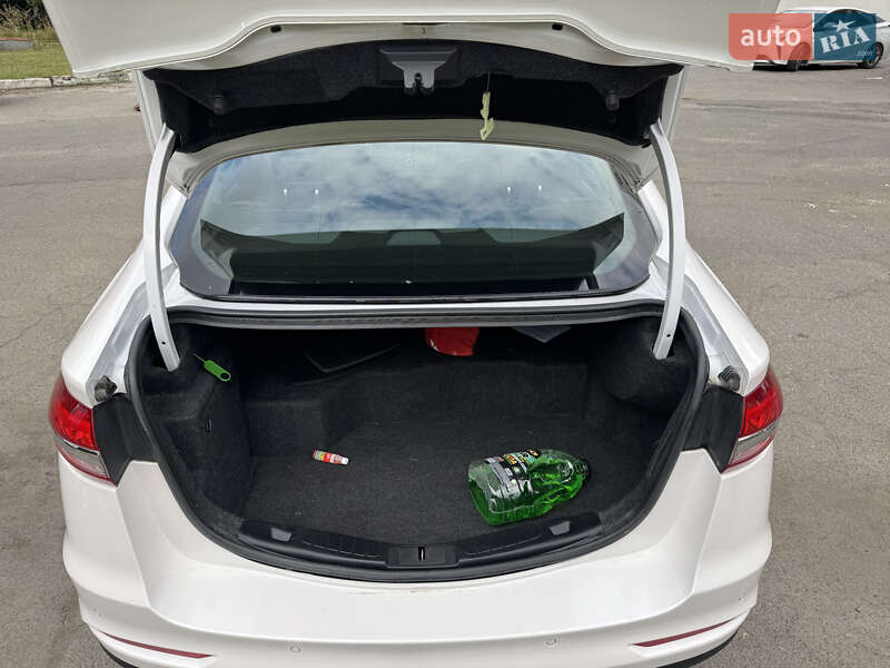 Седан Ford Fusion 2019 в Киеве фото 32 Седан Ford Fusion 2019 в Киеве