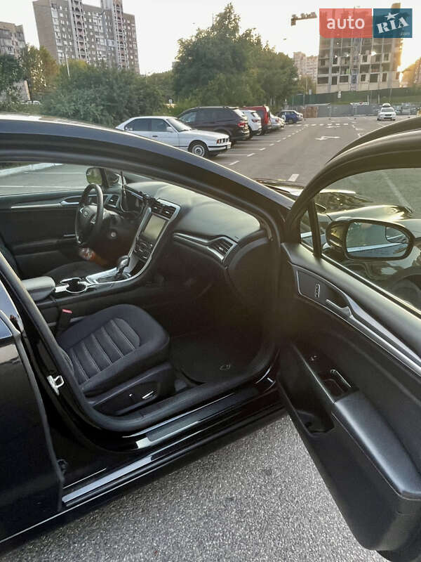 Седан Ford Fusion 2016 в Киеве