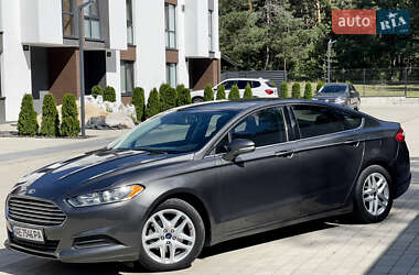 Седан Ford Fusion 2015 в 
