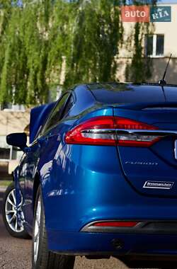 Седан Ford Fusion 2017 в 