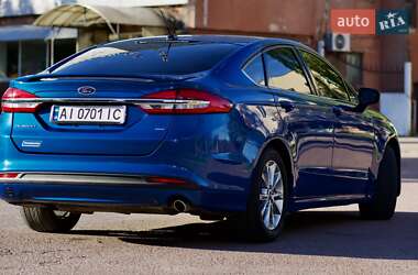 Седан Ford Fusion 2017 в 