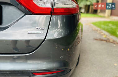 Седан Ford Fusion 2015 в 