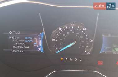 Седан Ford Fusion 2015 в 