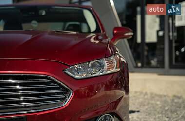 Седан Ford Fusion 2014 в 