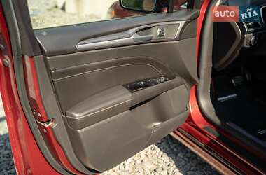 Седан Ford Fusion 2014 в 