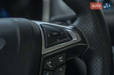 Седан Ford Fusion 2014 в 