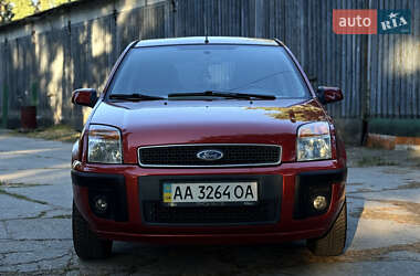 Хетчбек Ford Fusion 2006 в 