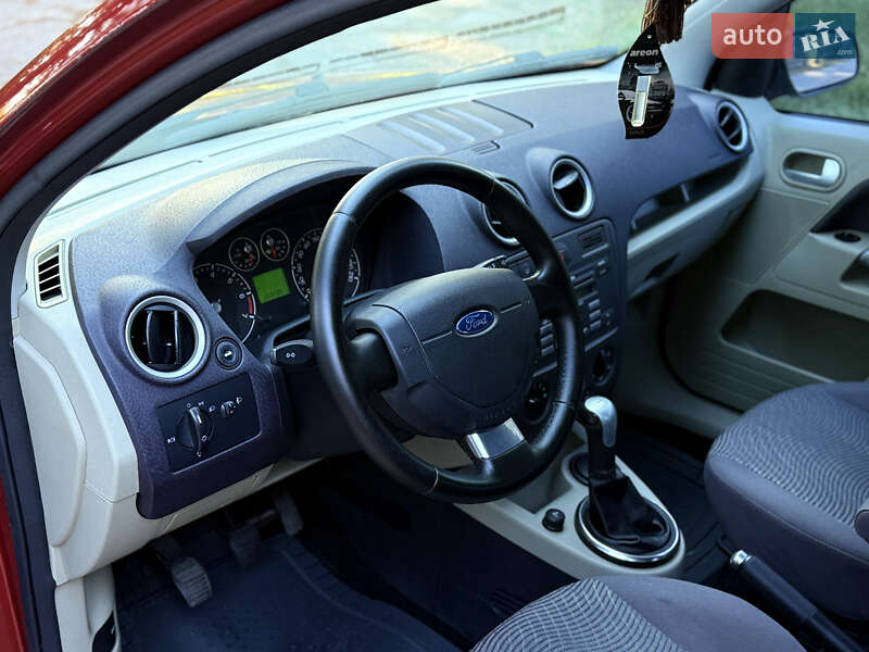 Хэтчбек Ford Fusion 2006 в Киеве