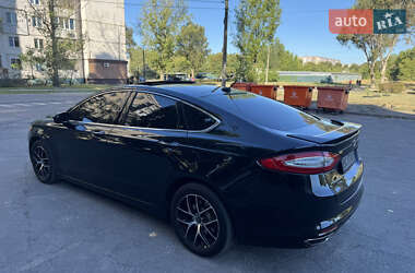 Седан Ford Fusion 2013 в 