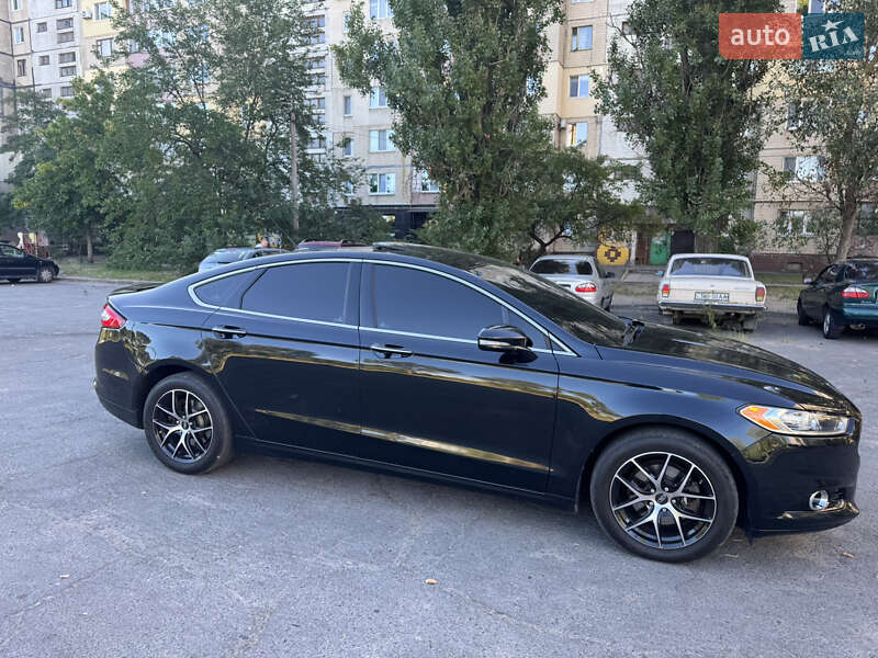 Седан Ford Fusion 2013 в Каменском