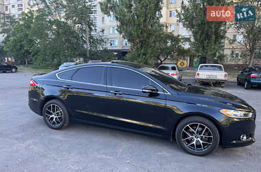 Седан Ford Fusion 2013 в 