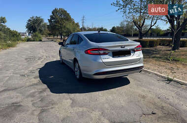 Седан Ford Fusion 2017 в Вишневому