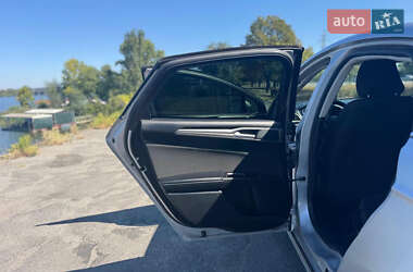 Седан Ford Fusion 2017 в Вишневому