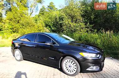 Седан Ford Fusion 2013 в Стрые