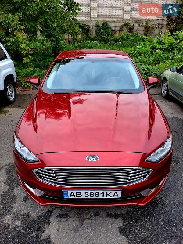 Седан Ford Fusion 2018 в 