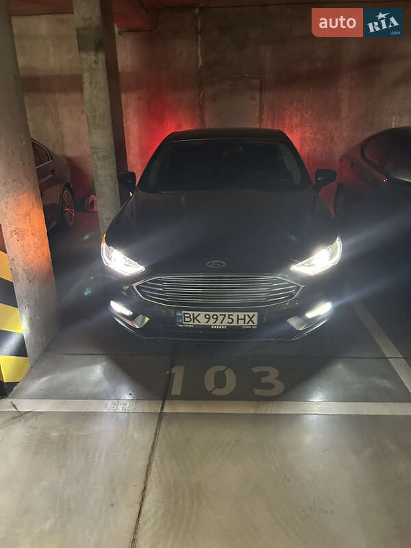 Седан Ford Fusion 2018 в Ирпене