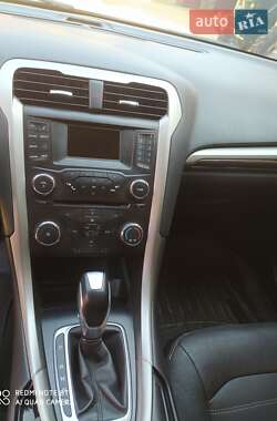 Седан Ford Fusion 2014 в 