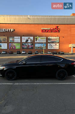 Седан Ford Fusion 2015 в 