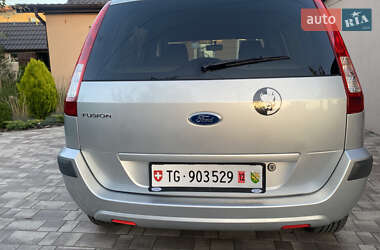 Хэтчбек Ford Fusion 2009 в 