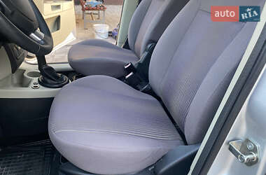 Хэтчбек Ford Fusion 2009 в 