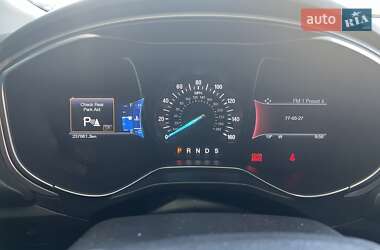 Седан Ford Fusion 2015 в 