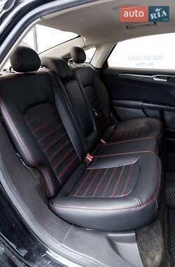 Седан Ford Fusion 2015 в 