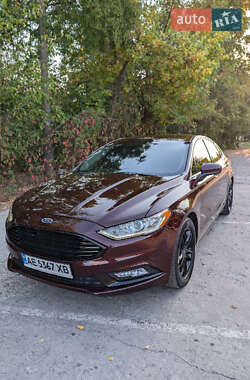 Седан Ford Fusion 2016 в 