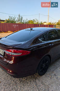 Седан Ford Fusion 2016 в 