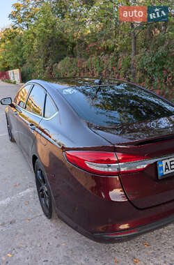 Седан Ford Fusion 2016 в 